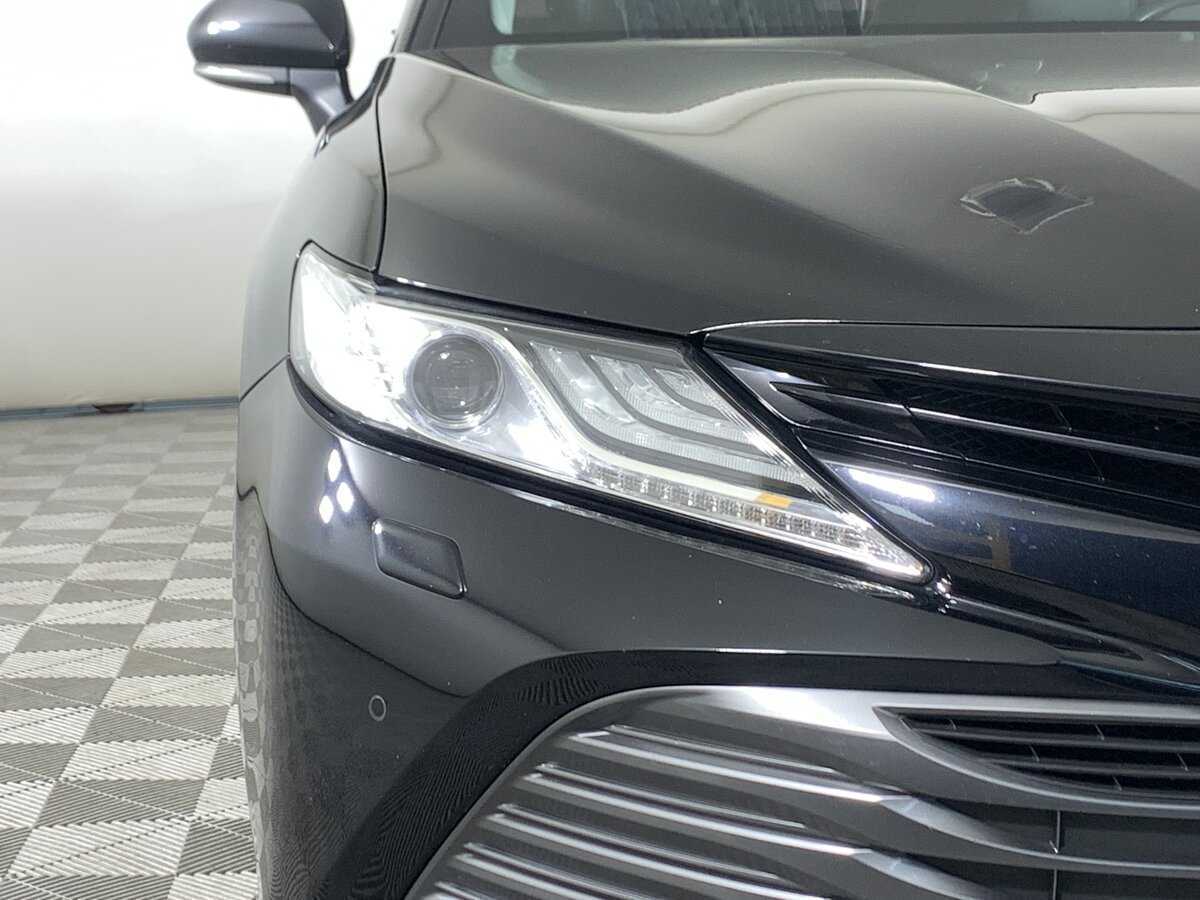 Toyota Camry 2020 года с пробегом. Фото: #9
