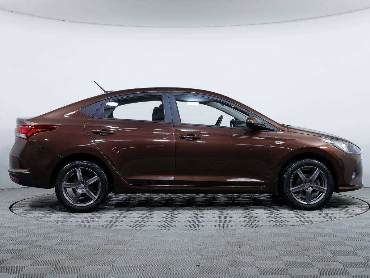 Hyundai Solaris 2021 года с пробегом. Фото: #2
