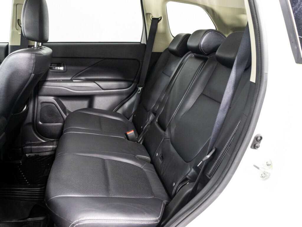 Mitsubishi Outlander 2018 года с пробегом. Фото: #9