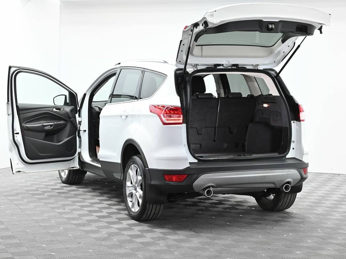 Ford Kuga 2013 года с пробегом. Фото: #3