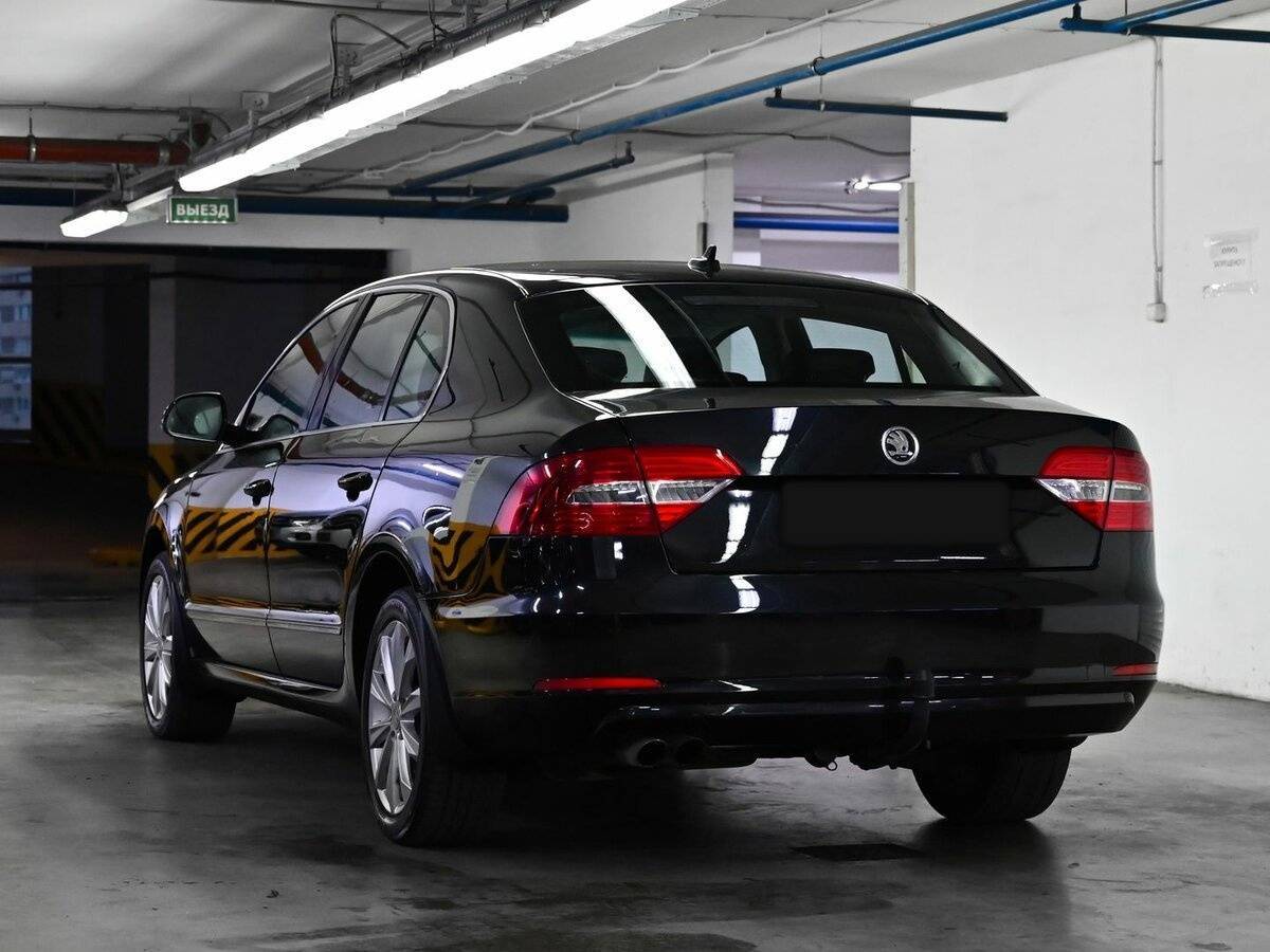 Skoda Superb 2013 года с пробегом. Фото: #2