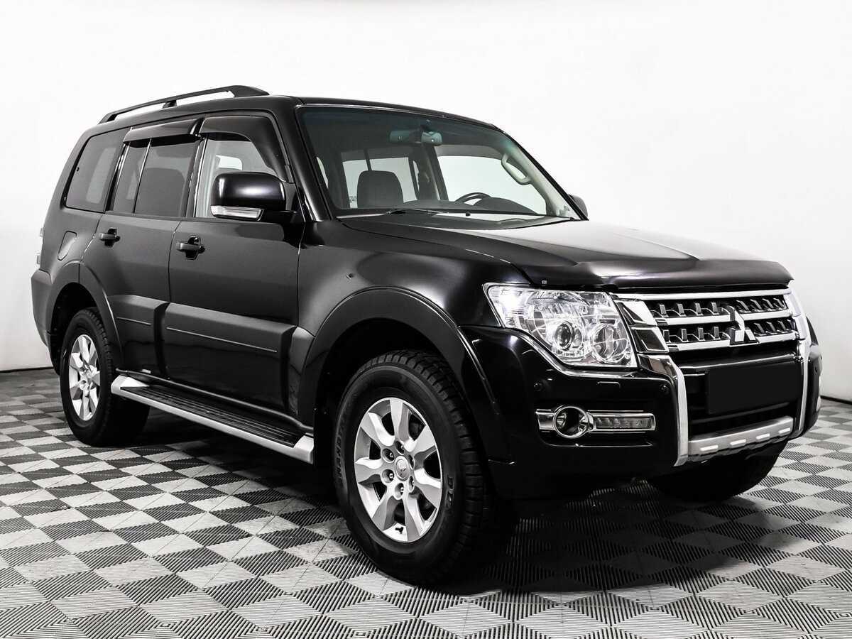 Mitsubishi Pajero 2015 года с пробегом. Фото: #2