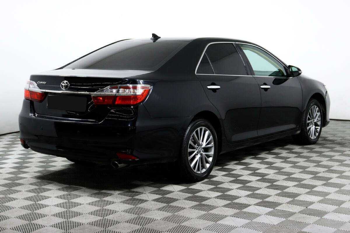 Toyota Camry 2017 года с пробегом. Фото: #4