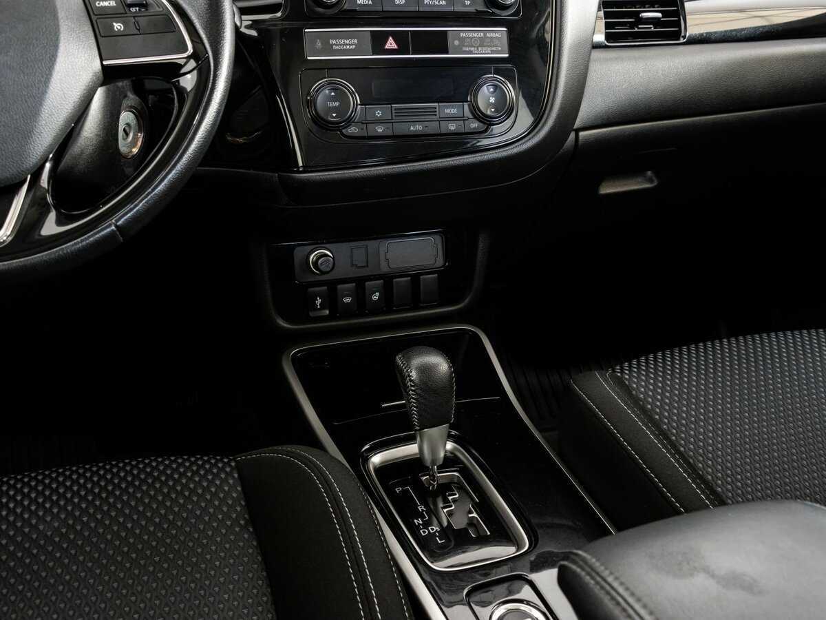 Mitsubishi Outlander 2018 года с пробегом. Фото: #8