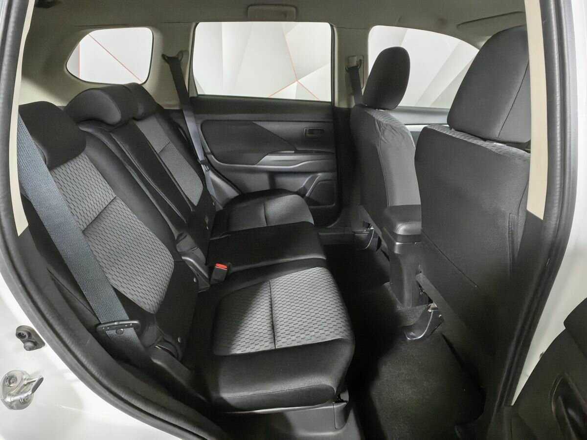 Mitsubishi Outlander 2012 года с пробегом. Фото: #11