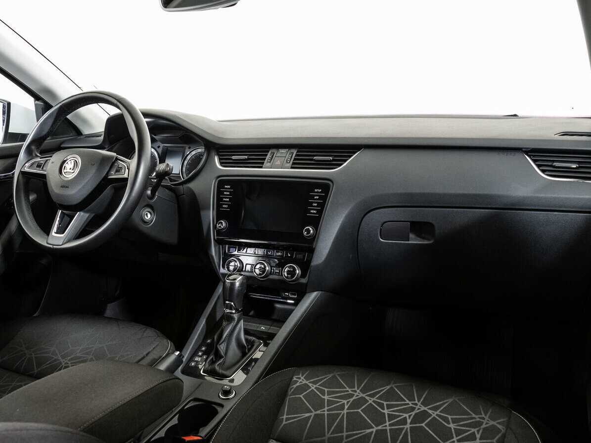 Skoda Octavia 2019 года с пробегом. Фото: #7