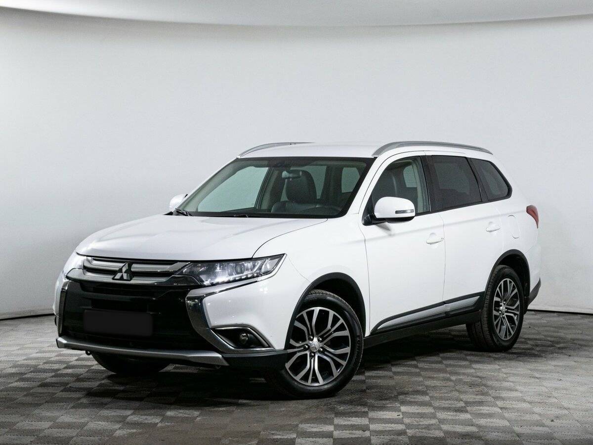 Mitsubishi Outlander 2018 года с пробегом. Посмотреть фото