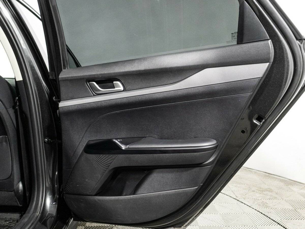 Kia K5 2021 года с пробегом. Фото: #25