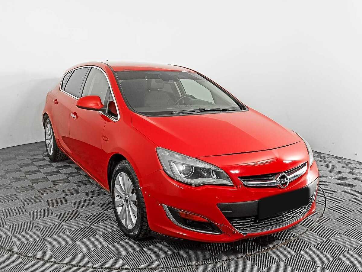 Opel Astra 2012 года с пробегом. Фото: #2
