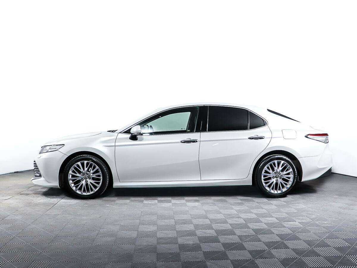 Toyota Camry 2019 года с пробегом. Фото: #7