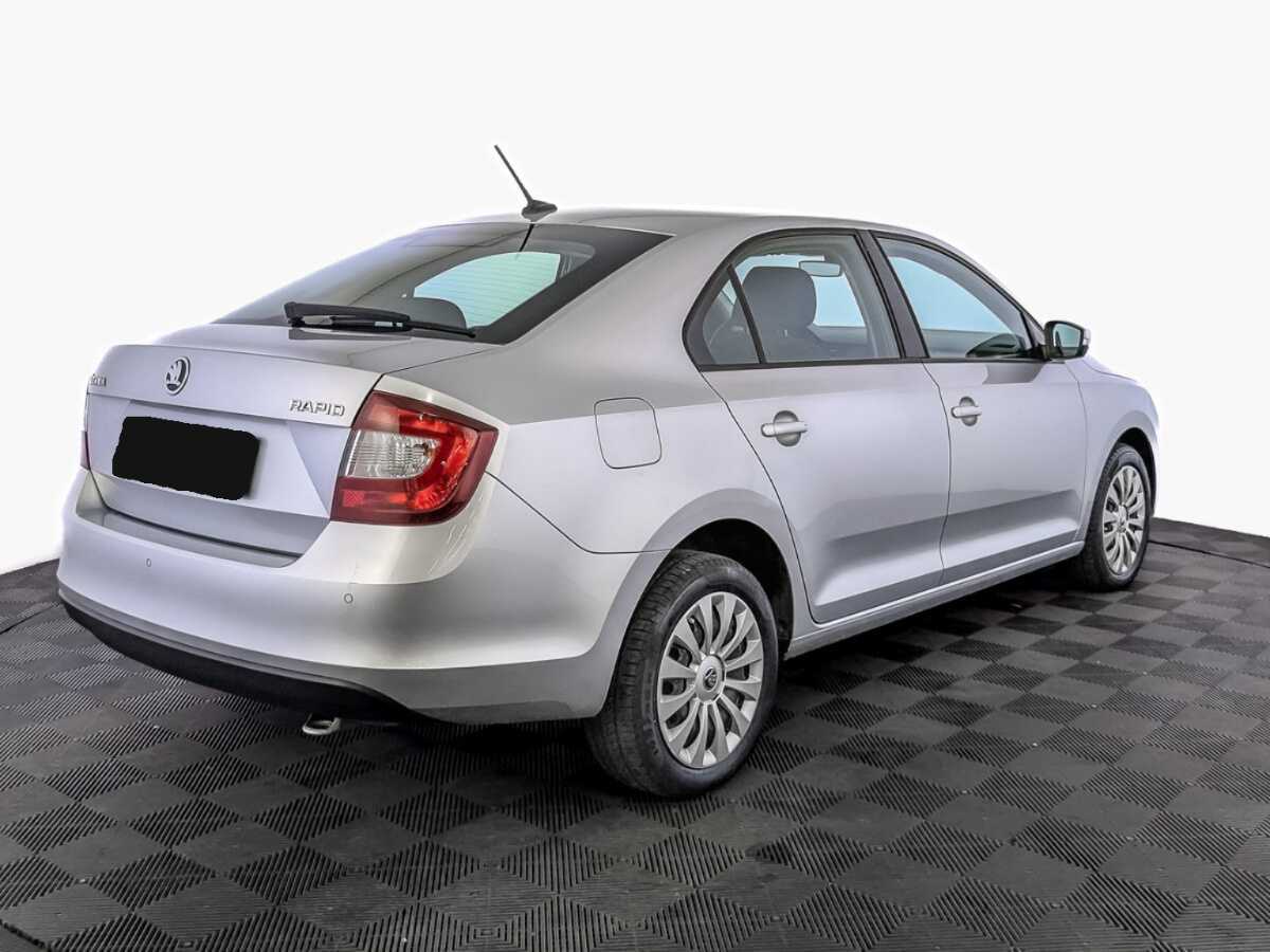Skoda Rapid 2018 года с пробегом. Фото: #4