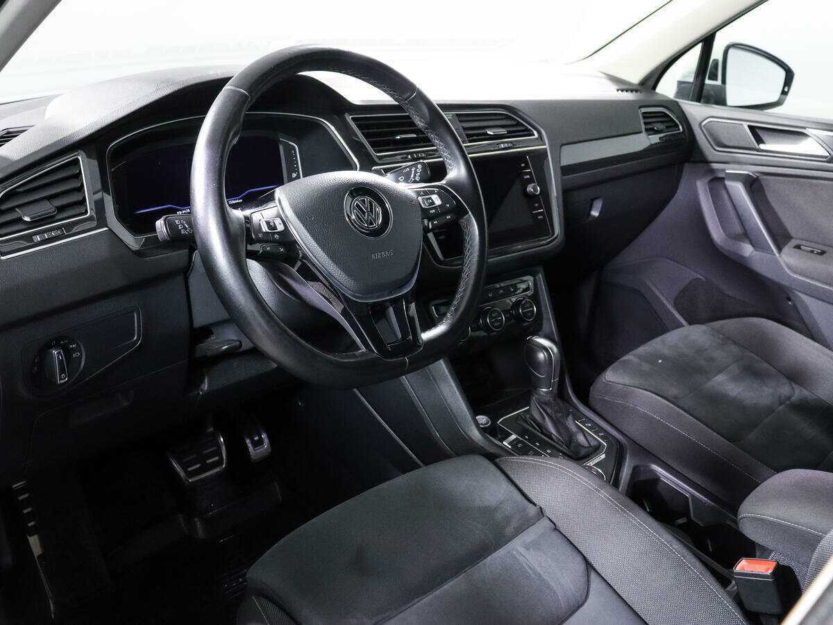 Volkswagen Tiguan 2018 года с пробегом. Фото: #13