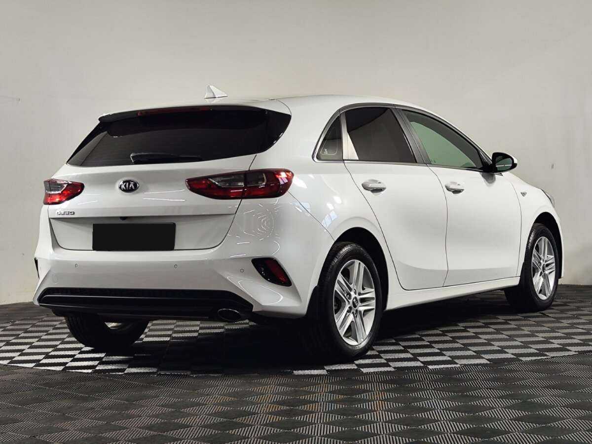 Kia Ceed 2020 года с пробегом. Фото: #2