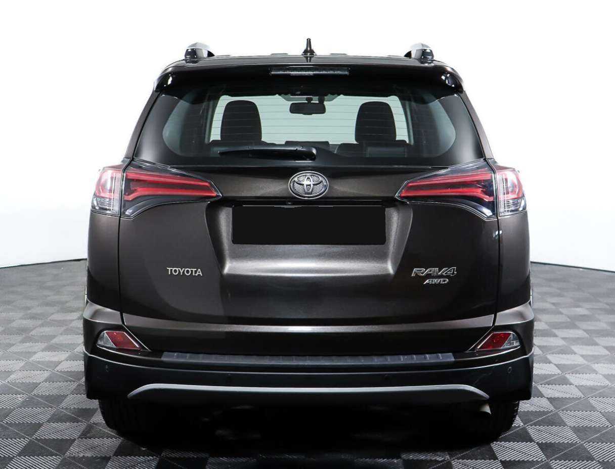 Toyota RAV4 2018 года с пробегом. Фото: #5
