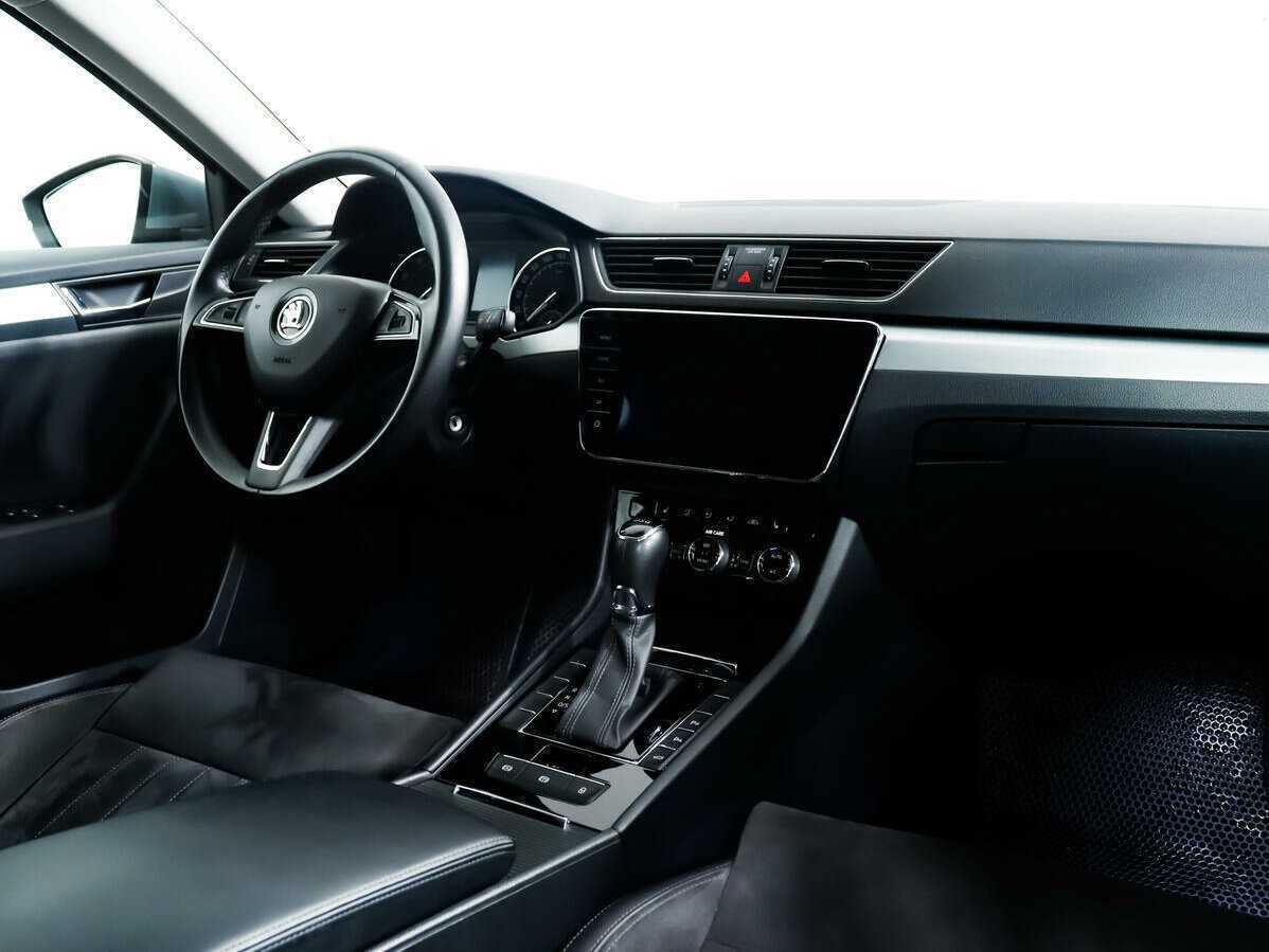 Skoda Superb 2017 года с пробегом. Фото: #6