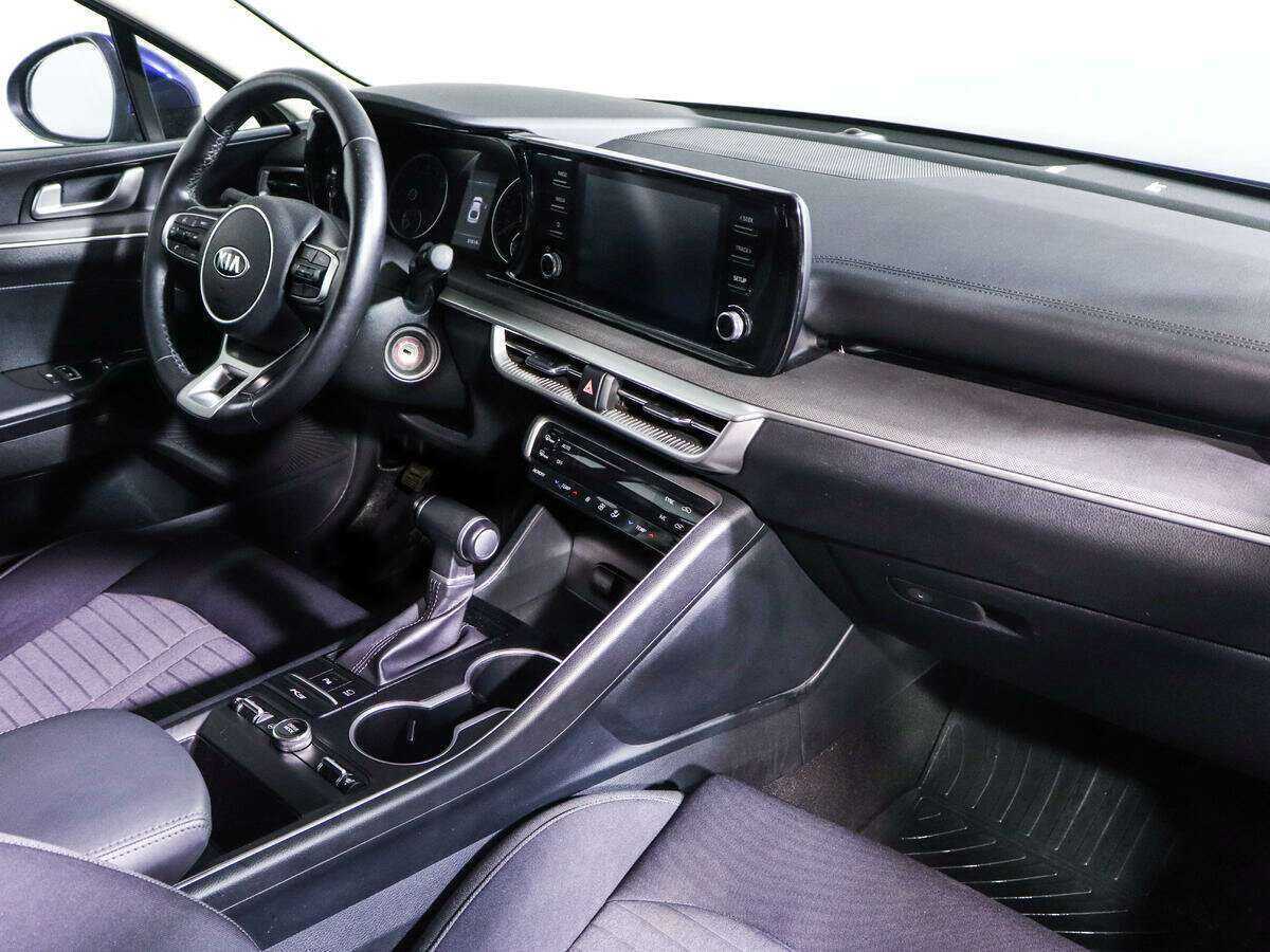 Kia K5 2021 года с пробегом. Фото: #8
