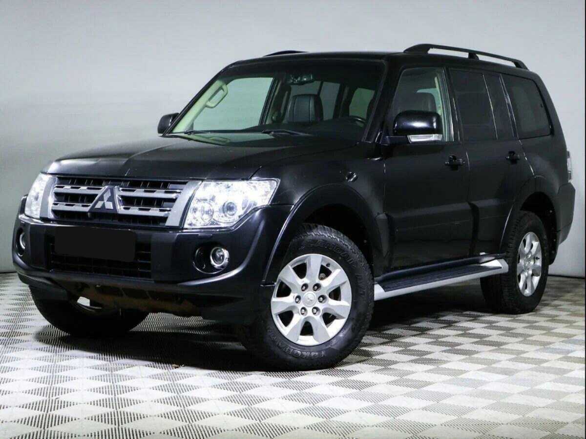Mitsubishi Pajero 2013 года с пробегом. Фото: #0