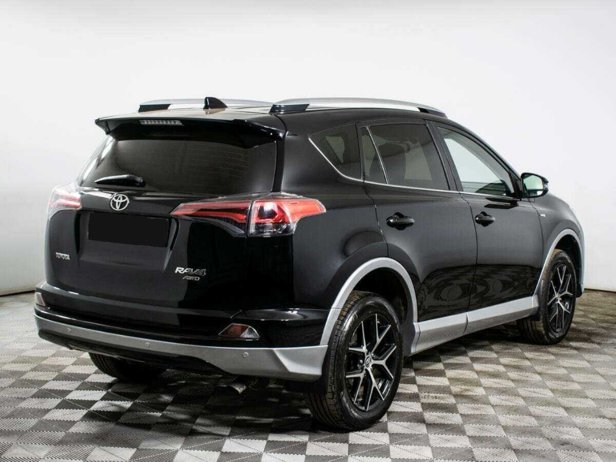 Toyota RAV4 2017 года с пробегом. Фото: #3
