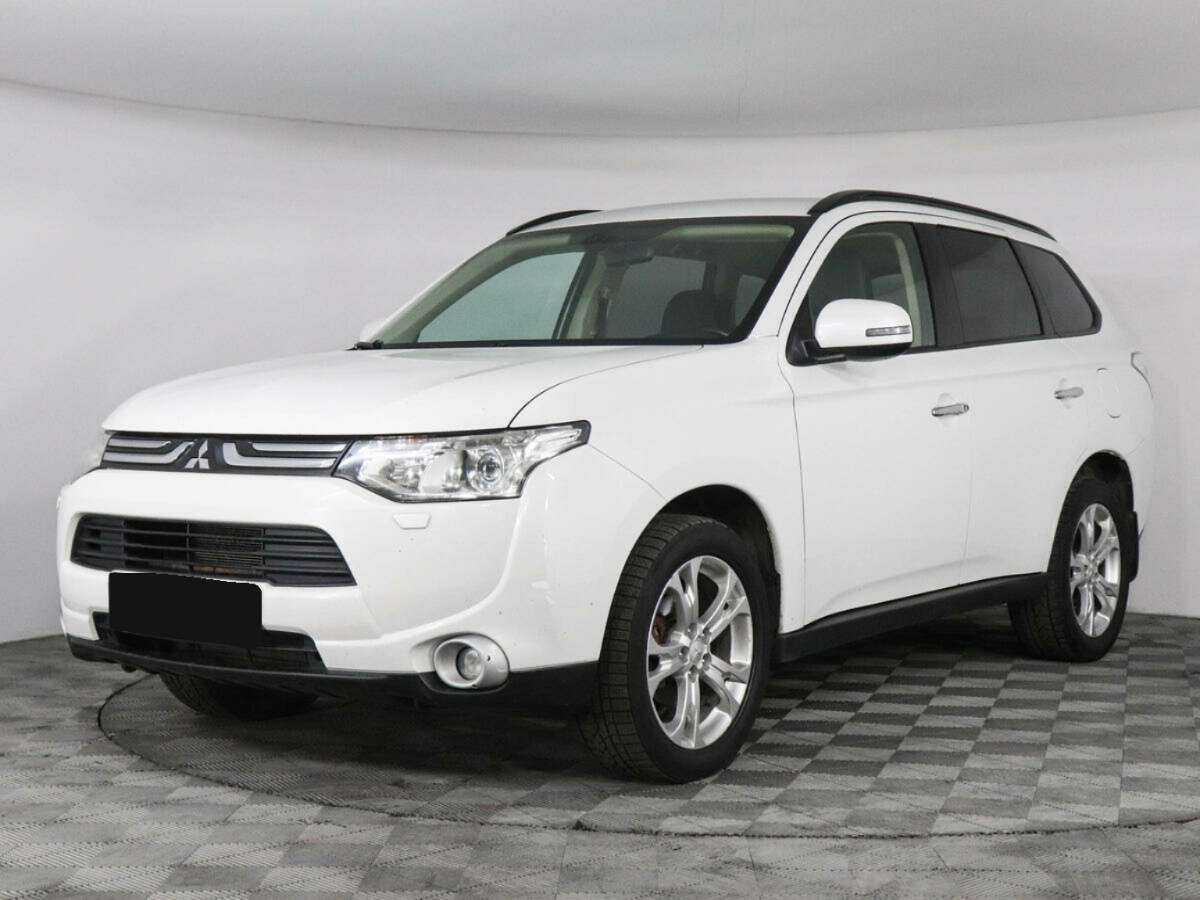 Mitsubishi Outlander 2012 года с пробегом. Посмотреть фото