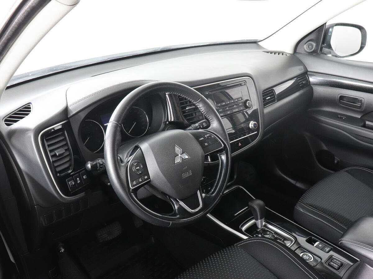 Mitsubishi Outlander 2020 года с пробегом. Фото: #8