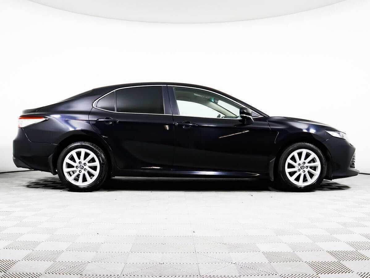 Toyota Camry 2019 года с пробегом. Фото: #3