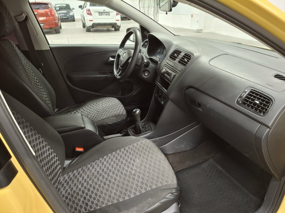 Volkswagen Polo 2017 года с пробегом. Фото: #10