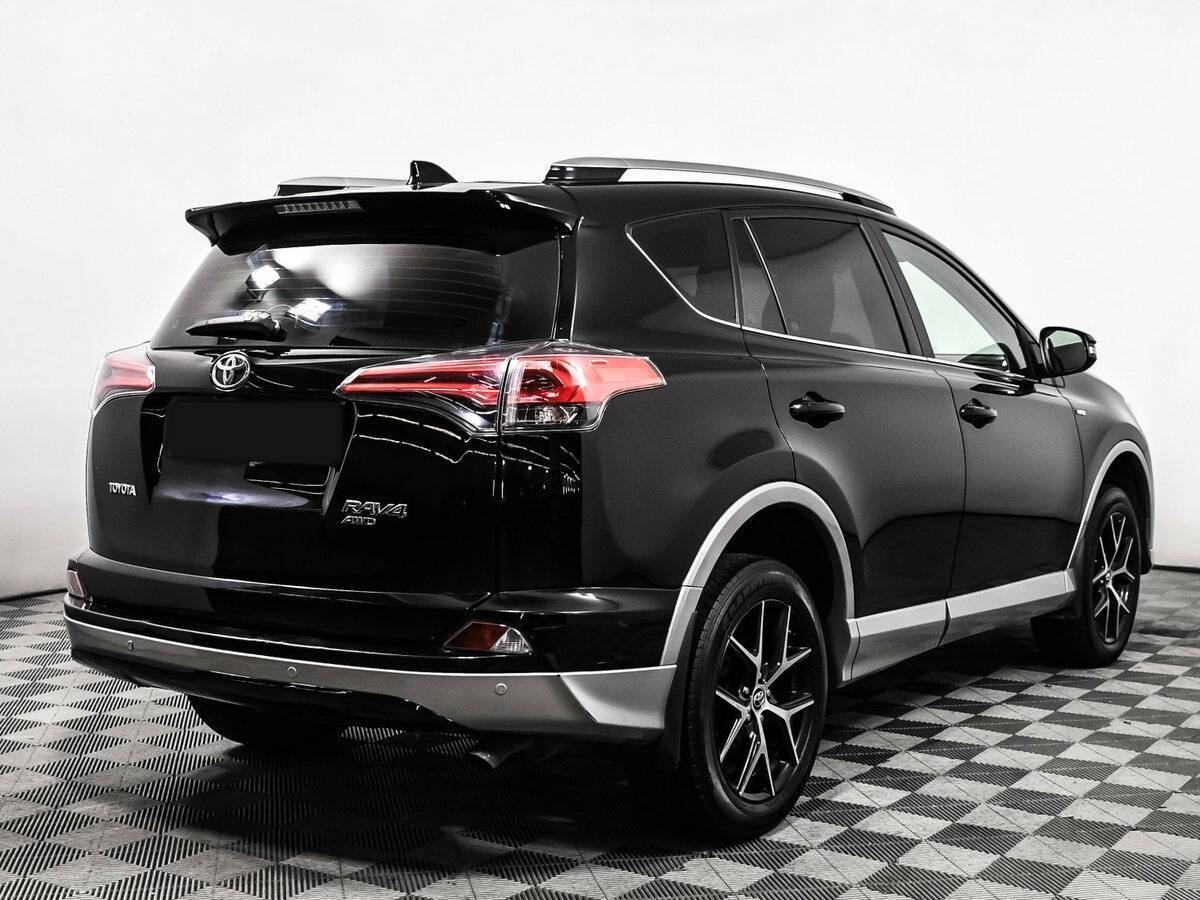 Toyota RAV4 2017 года с пробегом. Фото: #4