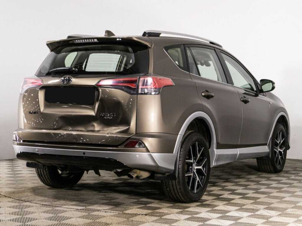 Toyota RAV4 2016 года с пробегом. Фото: #4