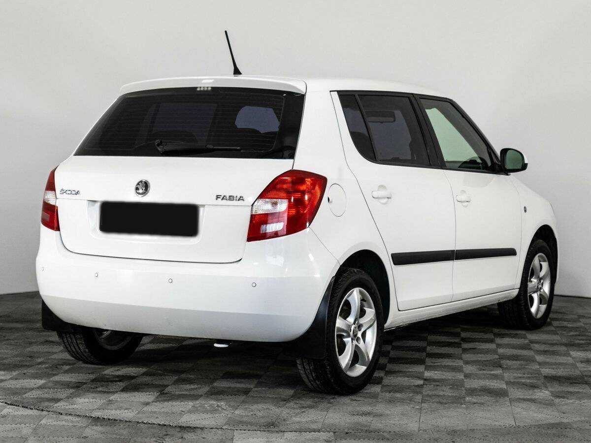 Skoda Fabia 2013 года с пробегом. Фото: #4