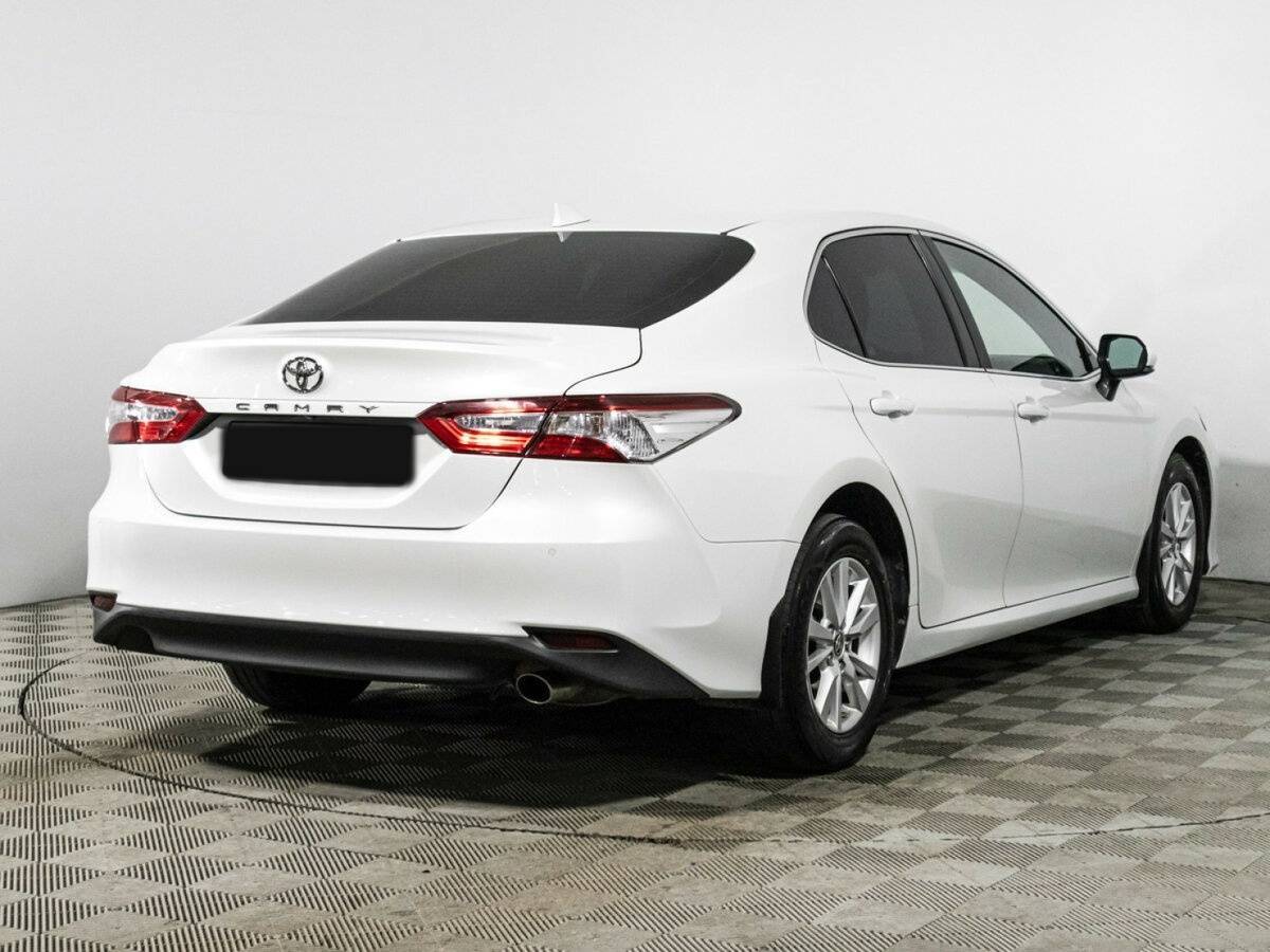 Toyota Camry 2020 года с пробегом. Фото: #4