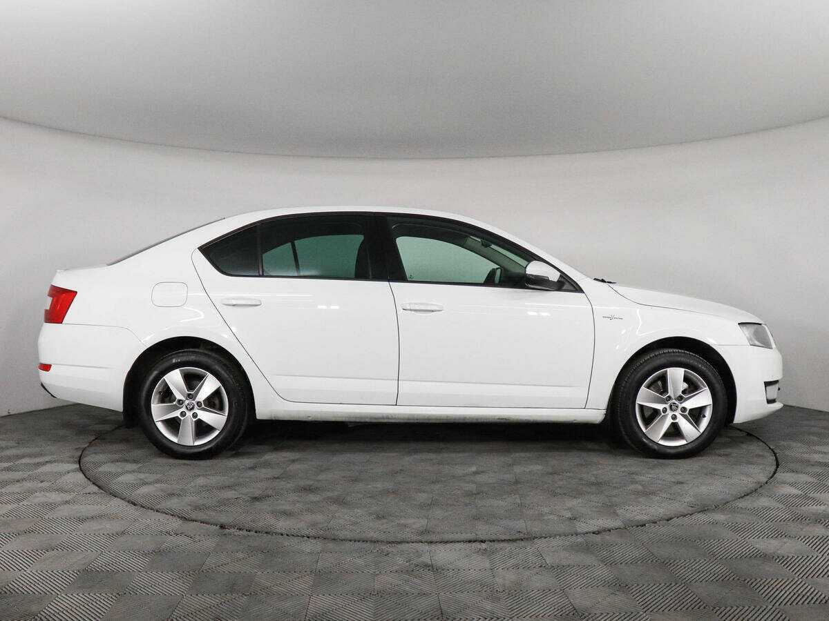 Skoda Octavia 2015 года с пробегом. Фото: #3