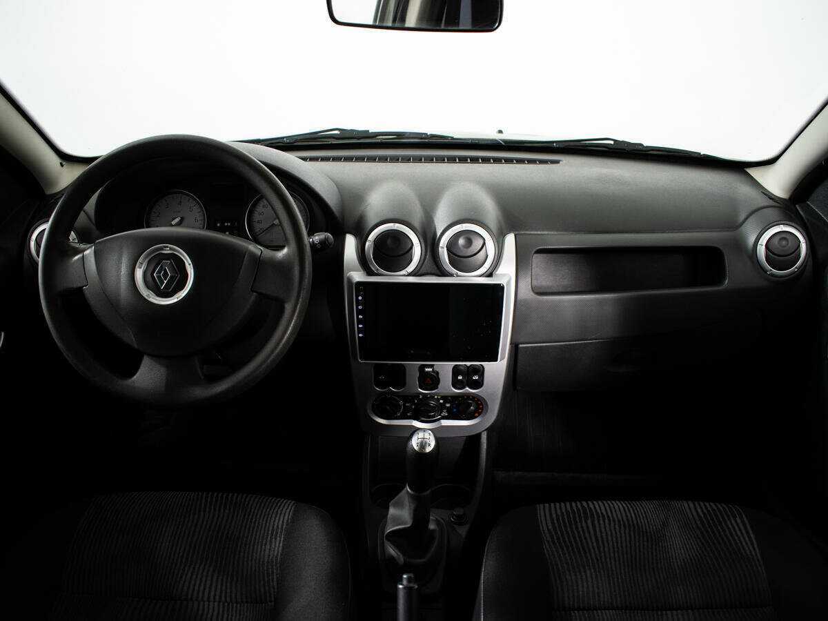 Renault Sandero 2013 года с пробегом. Фото: #9