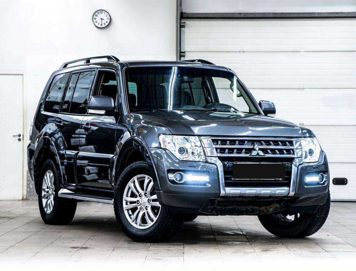 Mitsubishi Pajero 2014 года с пробегом. Фото: #1