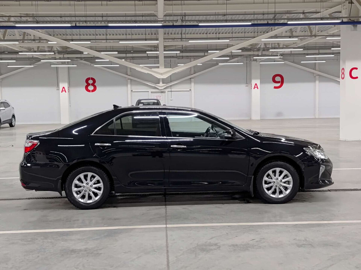 Toyota Camry 2018 года с пробегом. Фото: #3