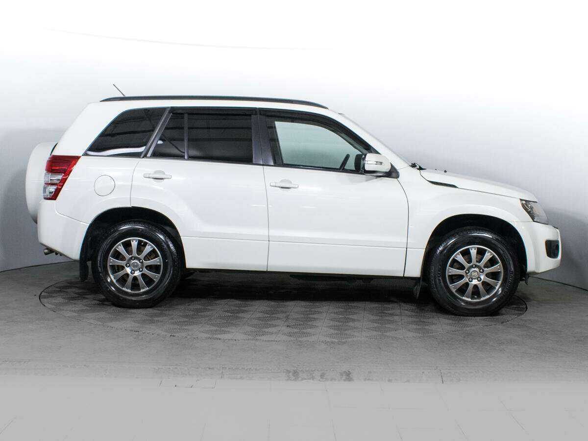Suzuki Grand Vitara 2012 года с пробегом. Фото: #2