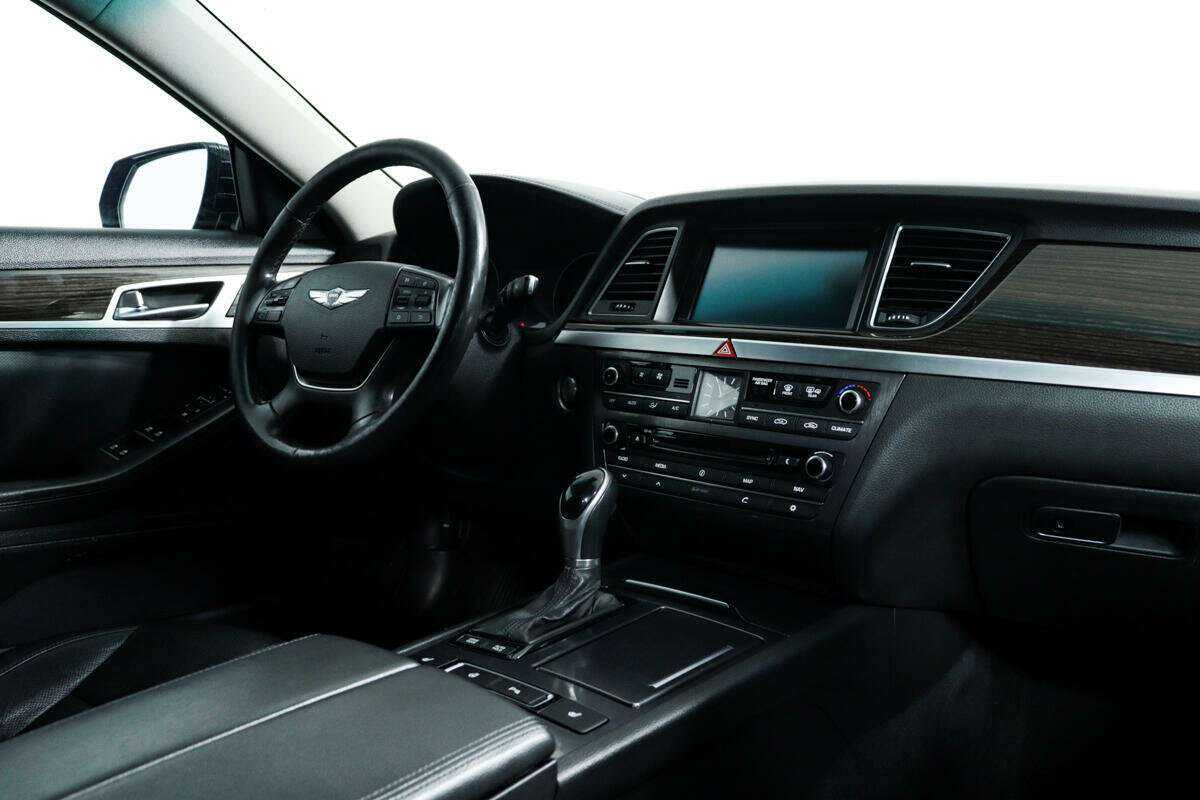 Hyundai Genesis 2016 года с пробегом. Фото: #8