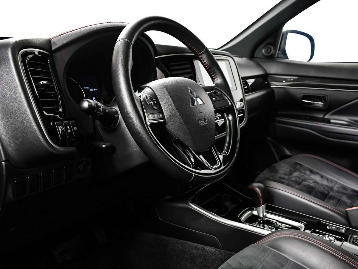 Mitsubishi Outlander 2020 года с пробегом. Фото: #11