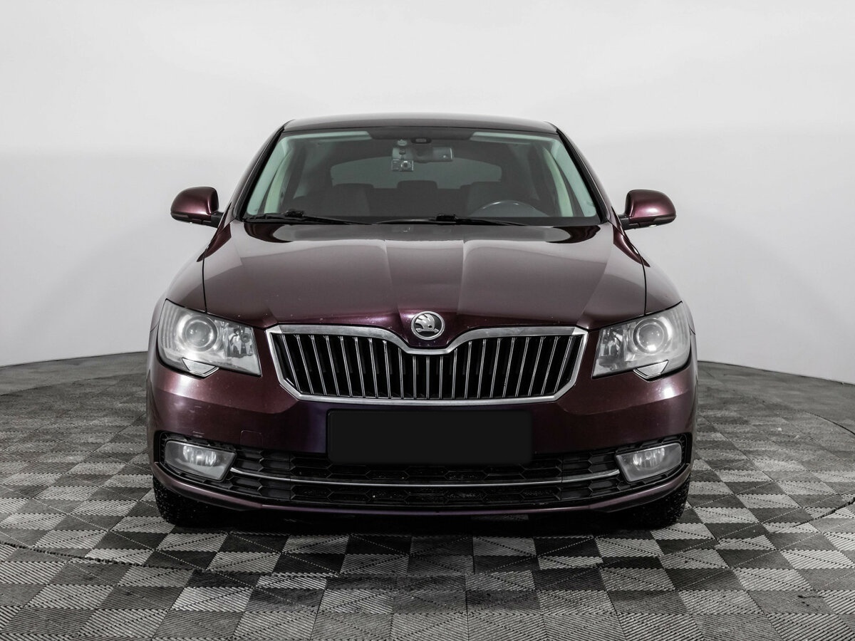 Skoda Superb 2014 года с пробегом. Фото: #1