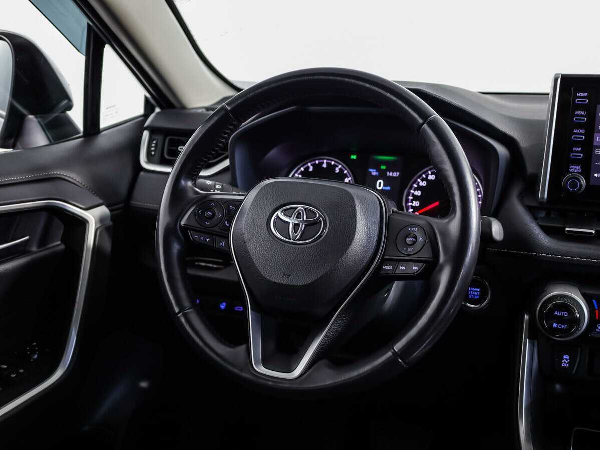 Toyota RAV4 2020 года с пробегом. Фото: #9