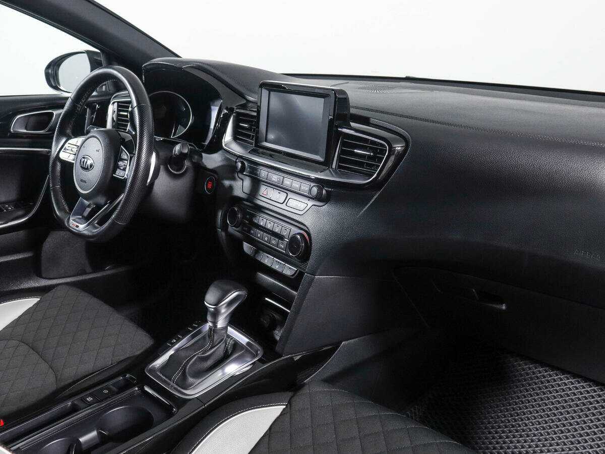 Kia Proceed 2019 года с пробегом. Фото: #6