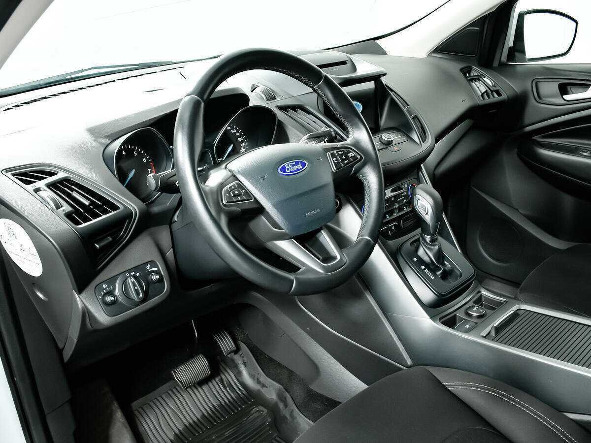 Ford Kuga 2019 года с пробегом. Фото: #12