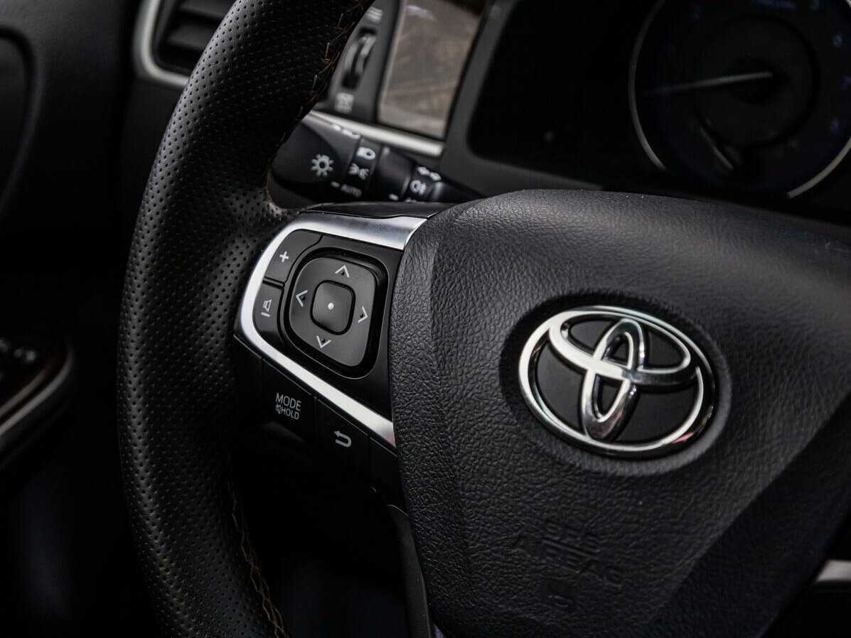 Toyota Camry 2017 года с пробегом. Фото: #18