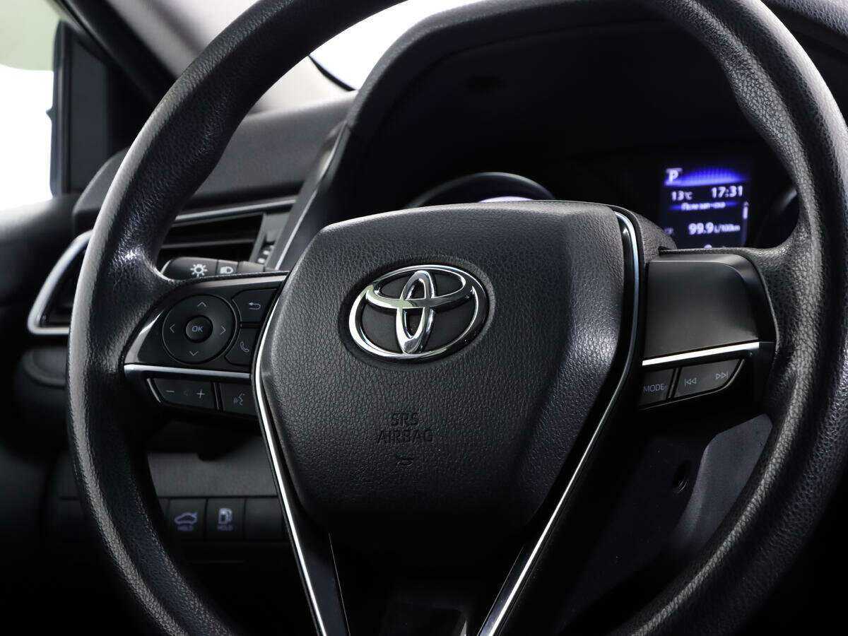 Toyota Camry 2021 года с пробегом. Фото: #10