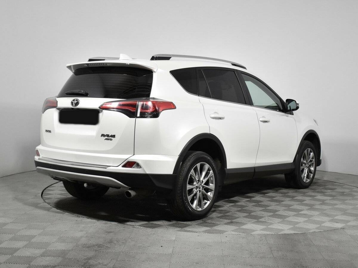 Toyota RAV4 2018 года с пробегом. Фото: #4
