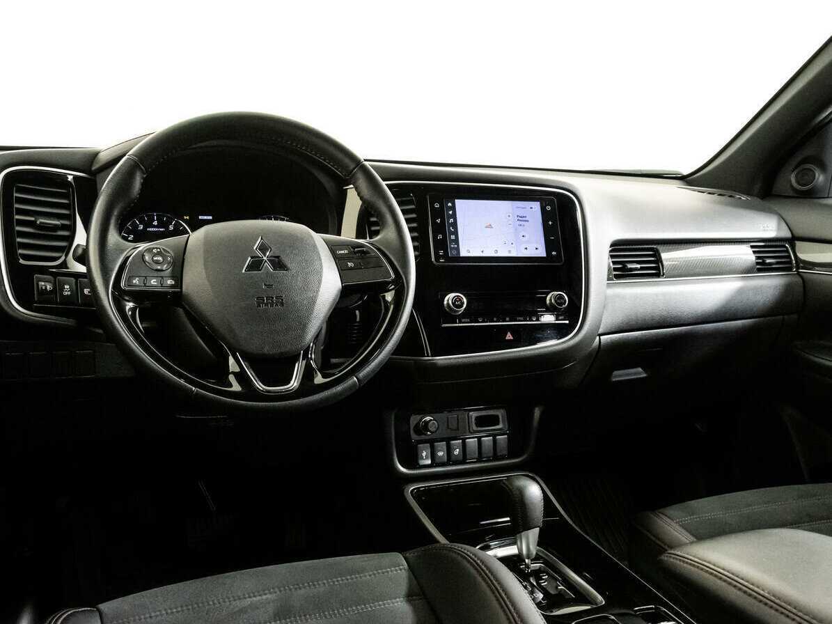 Mitsubishi Outlander 2021 года с пробегом. Фото: #10