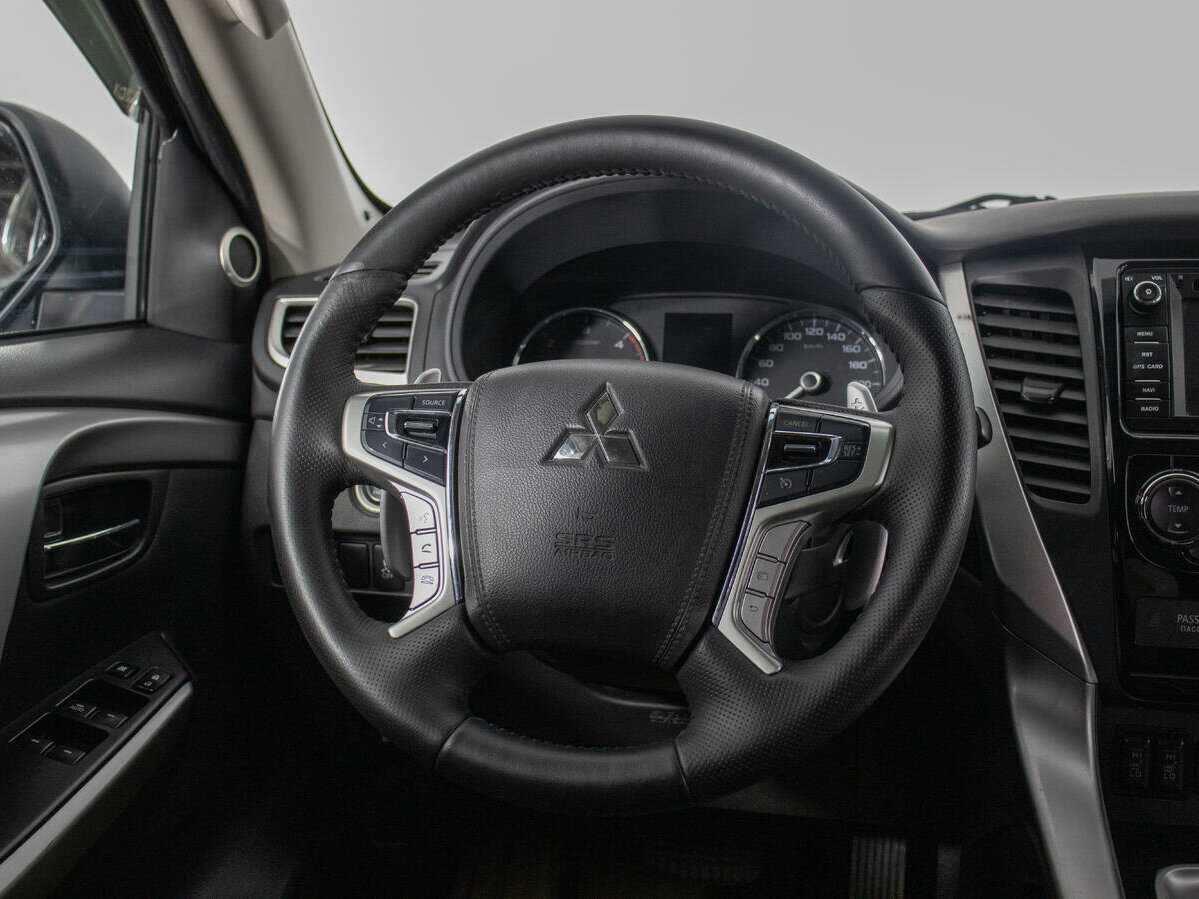 Mitsubishi Pajero Sport 2017 года с пробегом. Фото: #15