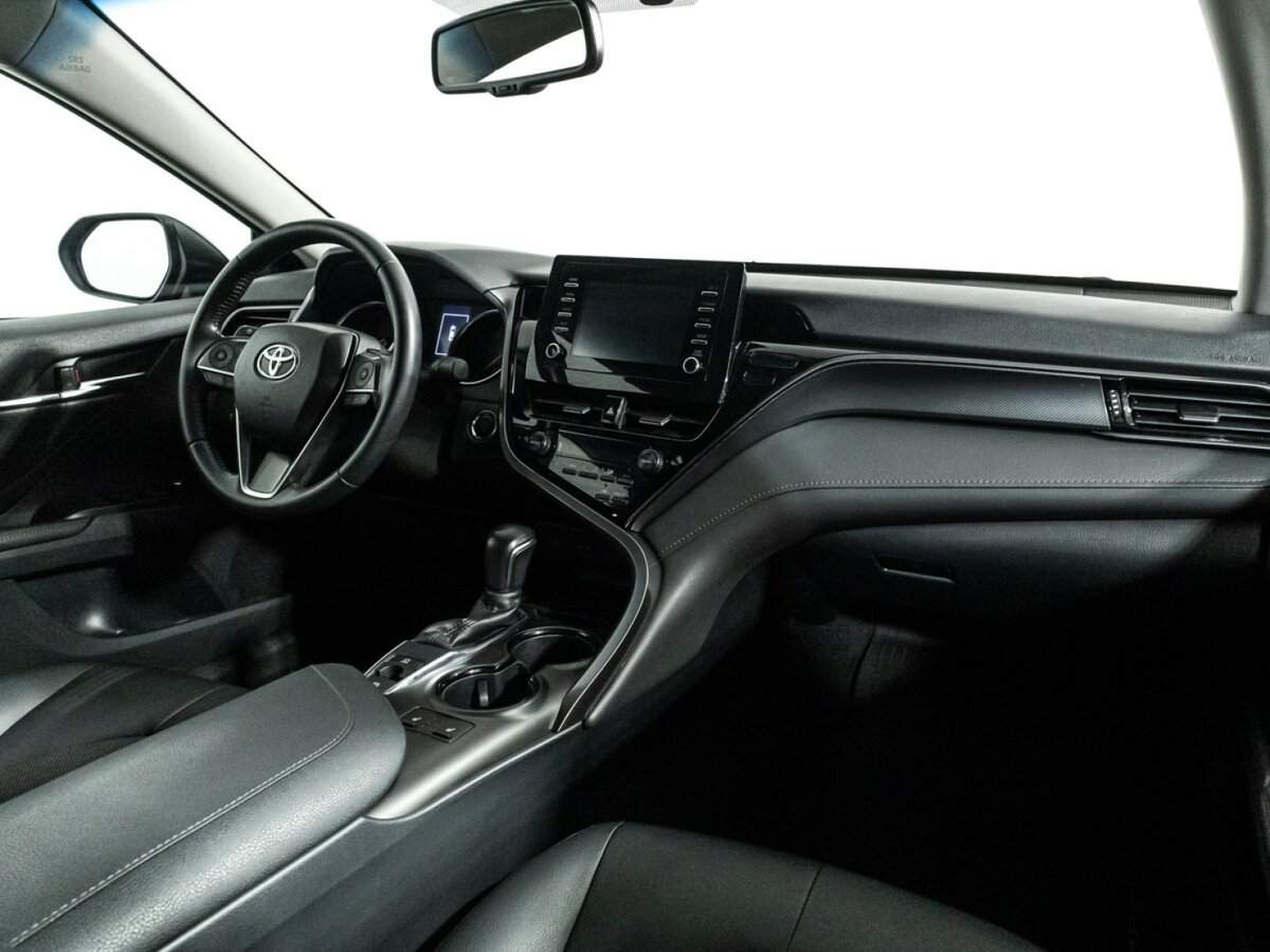 Toyota Camry 2021 года с пробегом. Фото: #8