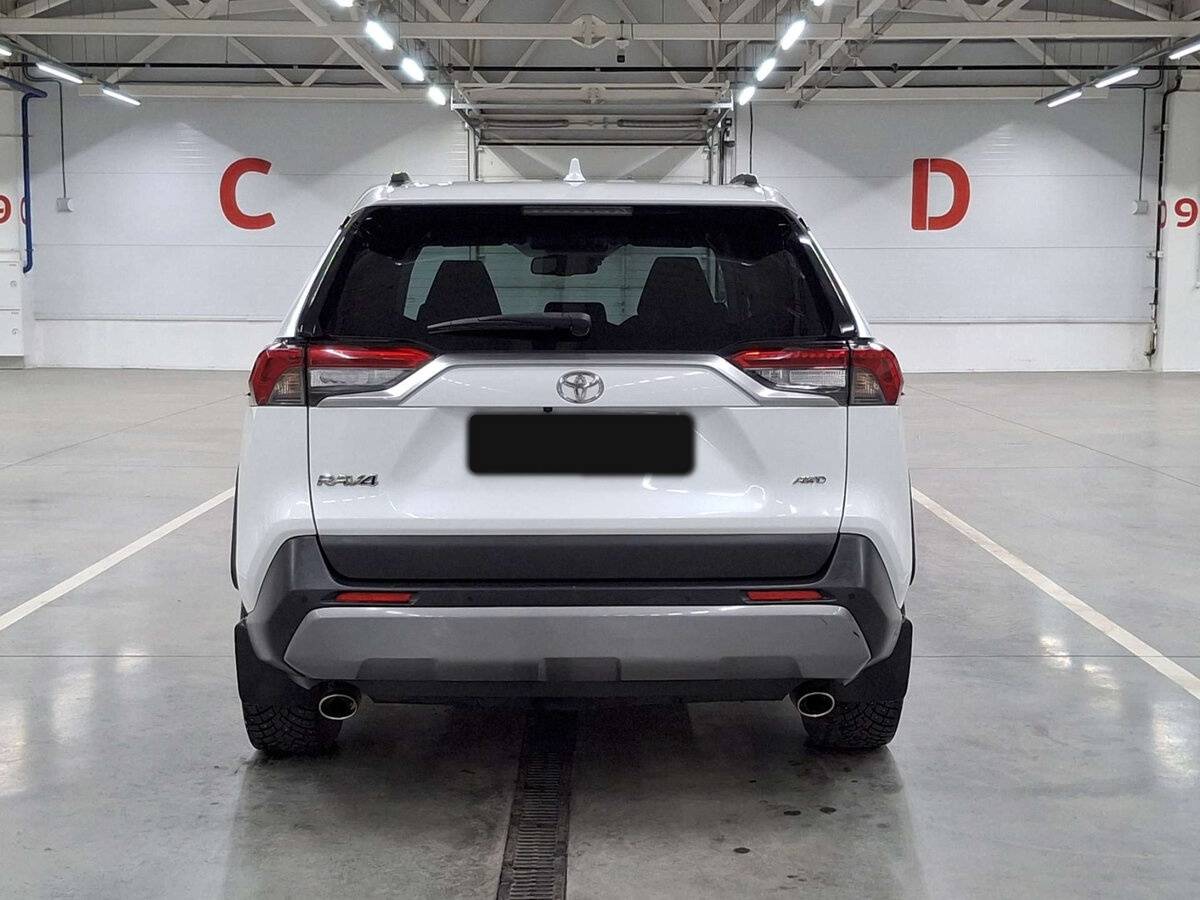 Toyota RAV4 2021 года с пробегом. Фото: #5