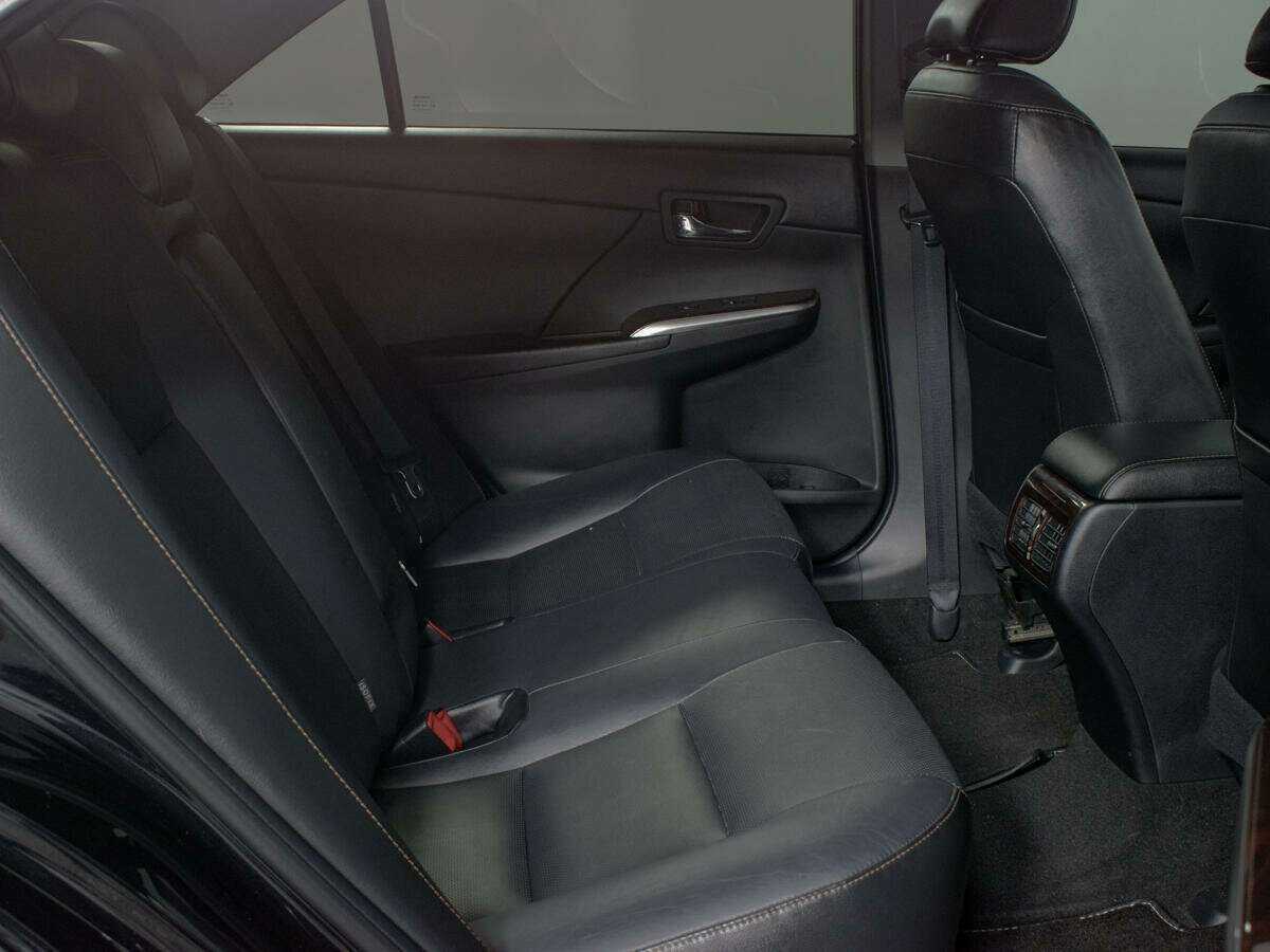 Toyota Camry 2017 года с пробегом. Фото: #12
