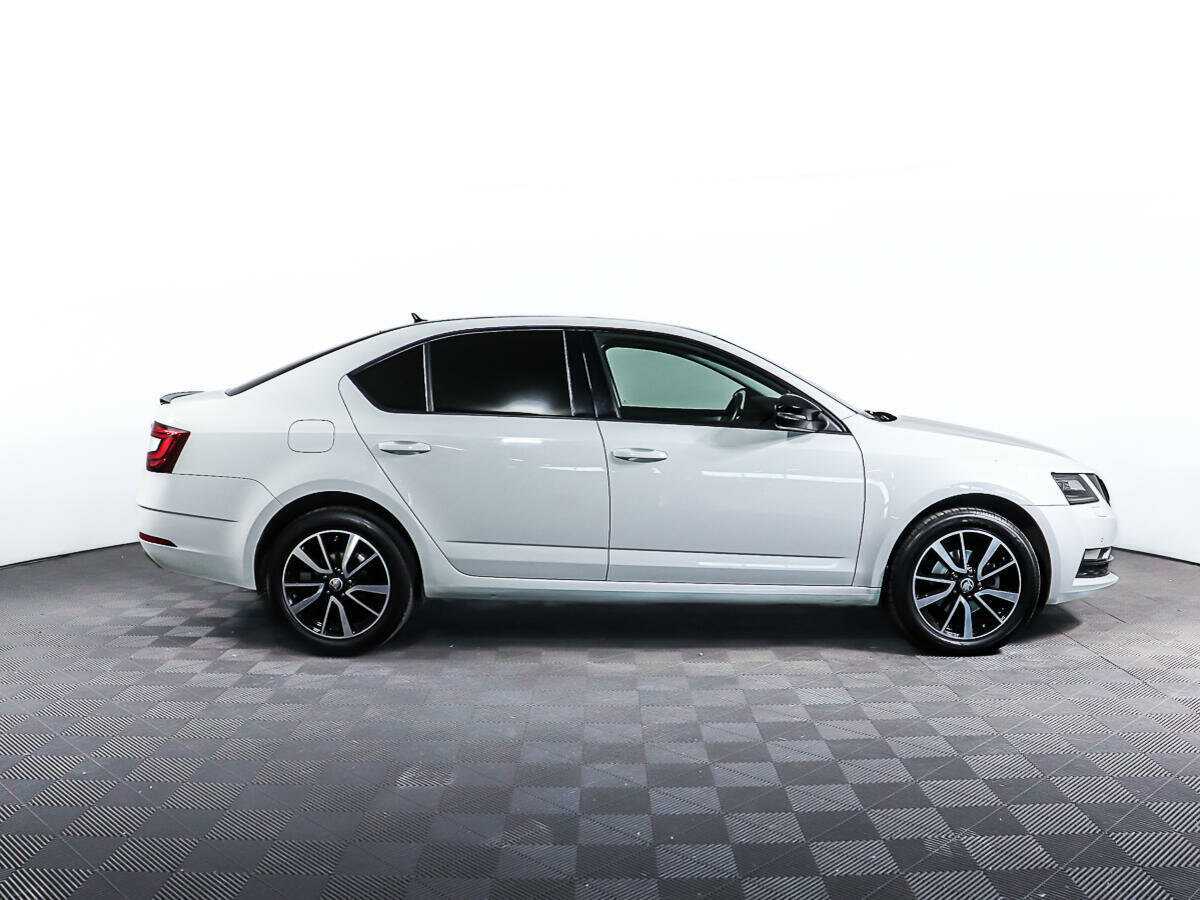 Skoda Octavia 2018 года с пробегом. Фото: #3